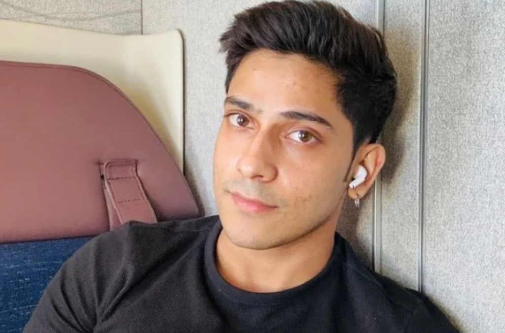 Purav Jha: Biography, Age, Height, Family, Girlfriend, Career & Net Worth